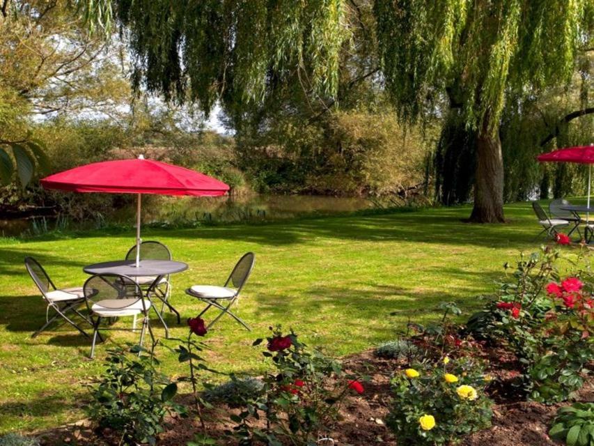 Cherbridge Lodges - Riverside Lodges, Short Lets Oxford Exterior photo