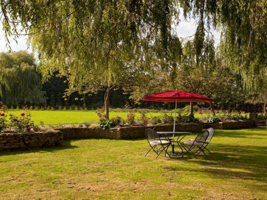 Cherbridge Lodges - Riverside Lodges, Short Lets Oxford Exterior photo